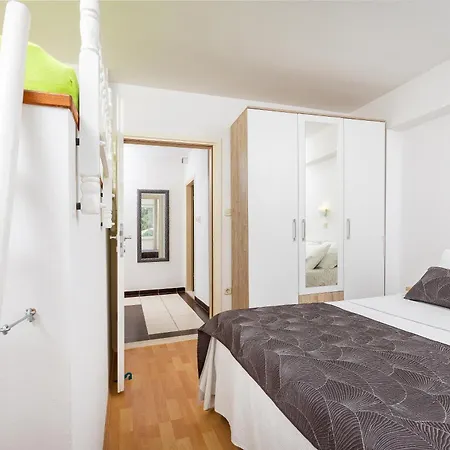 Apartament Kleri