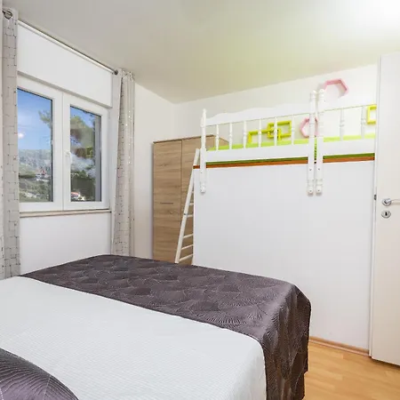 Kleri Apartament *